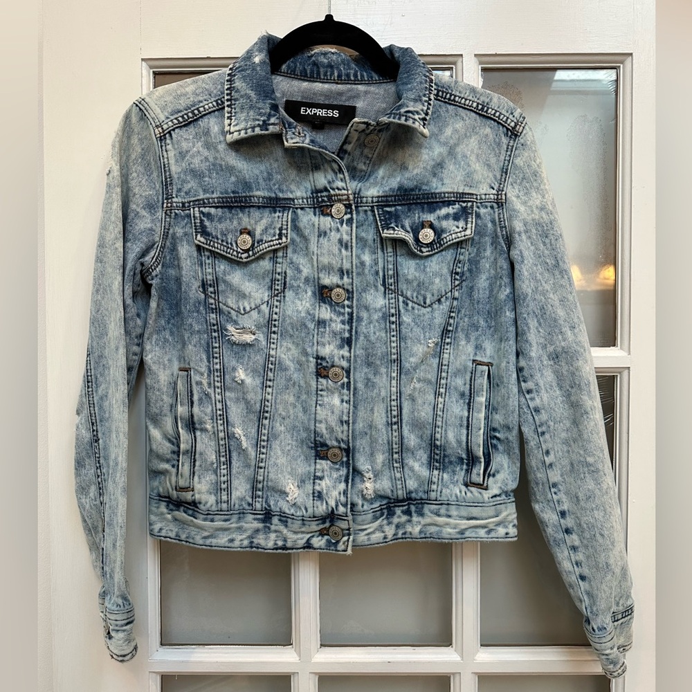 Express Distressed Light Acid Wash Denim Jean Jacket Women’s Size XS Chic Punk